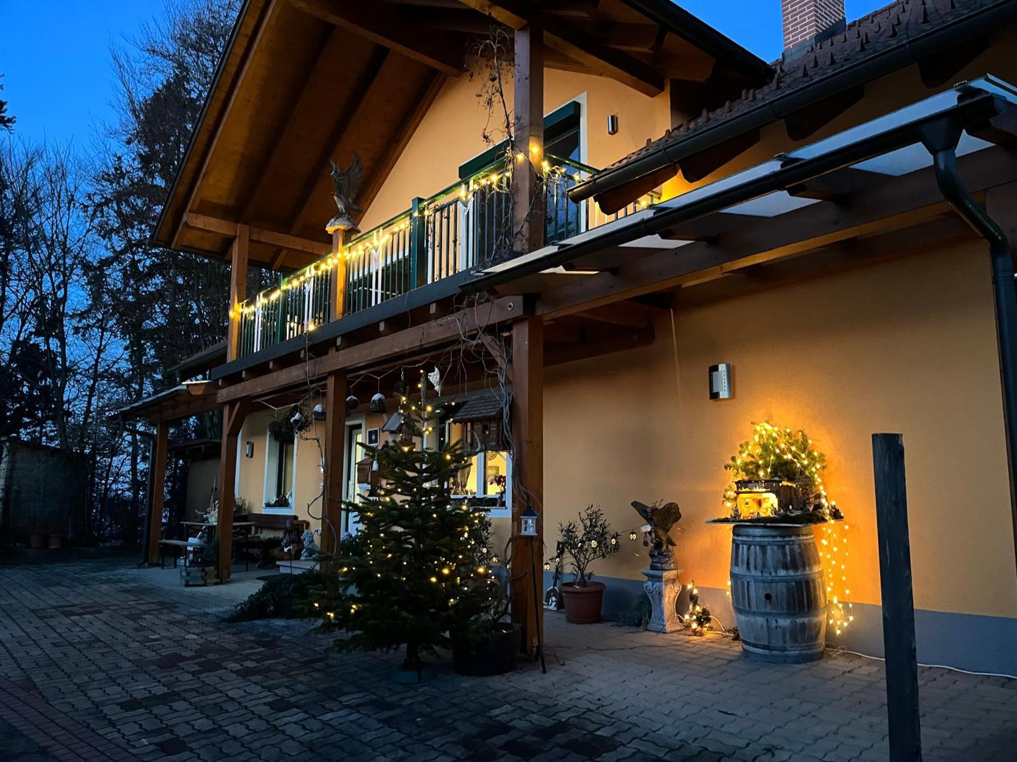 Gaestehaus Schmid Sankt Johann im Saggautal Buitenkant foto